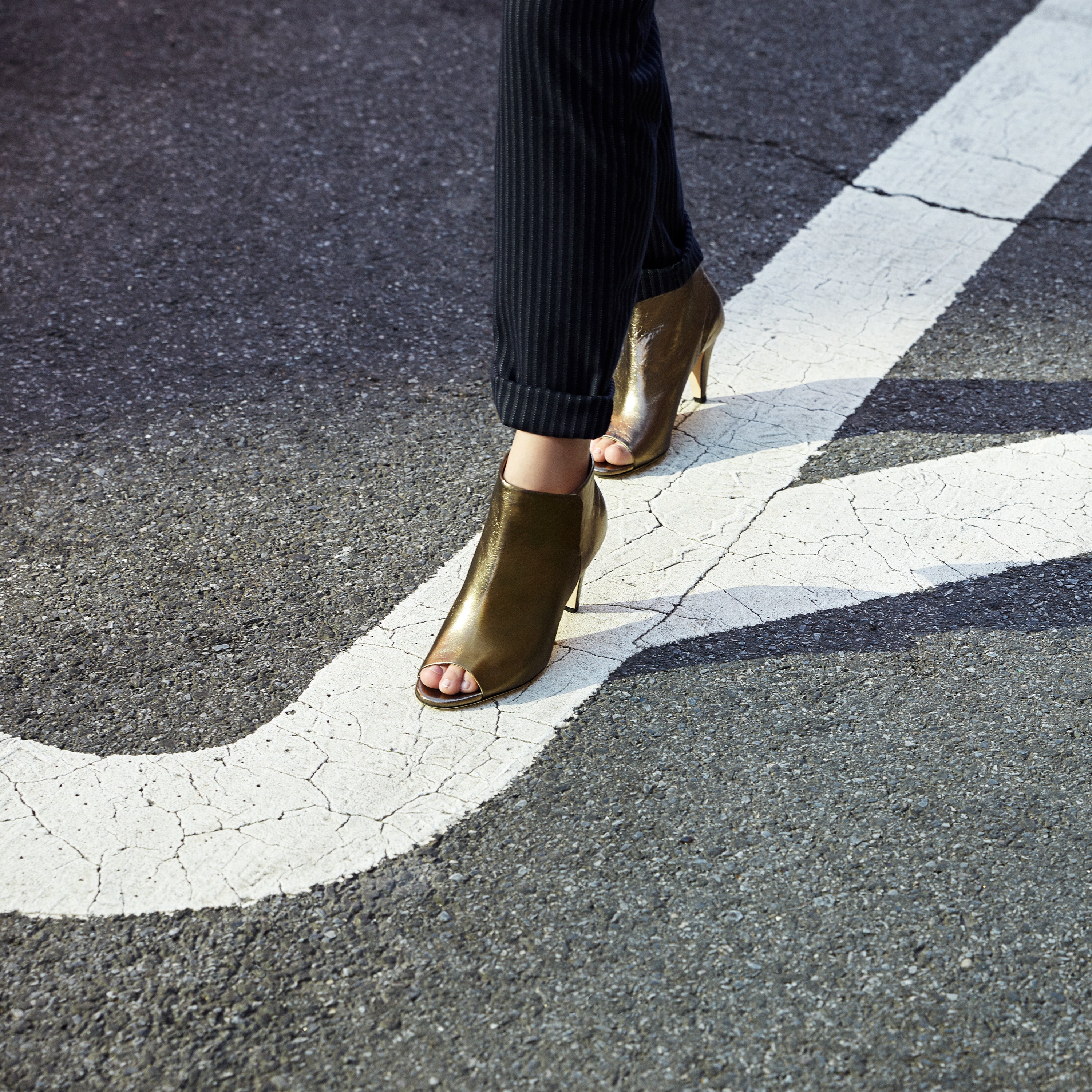 Lami peep toe top bootie